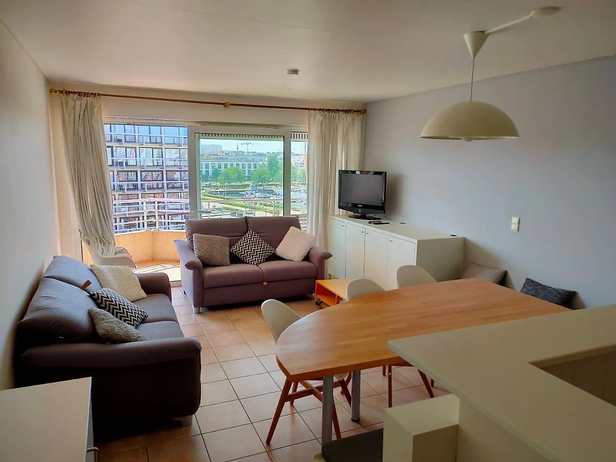 Zongericht Appartement Met Zicht Op De Jachthaven location